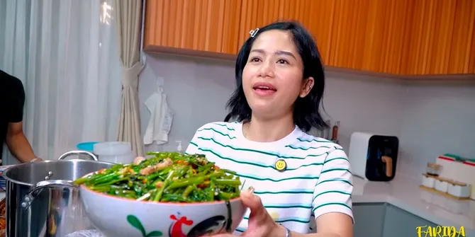 Potret Dapur Farida Nurhan Bikin Betah, Simpel tapi Luas untuk Masak Porsi Besar