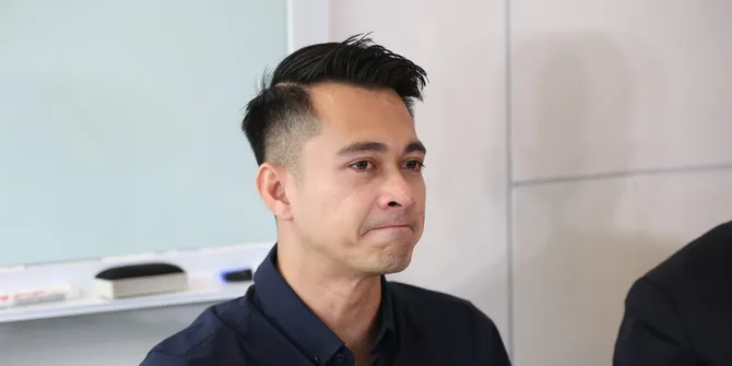 Potret Eza Gionino Kirim Pesan untuk Istri Usai Digugat Cerai: Ayo Sayang, Kembalilah Pulang