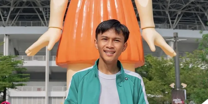 8 Potret Fajar Sadboy di Pernikahan Amanda Manopo, Sudah Dianggap Jadi Bestie