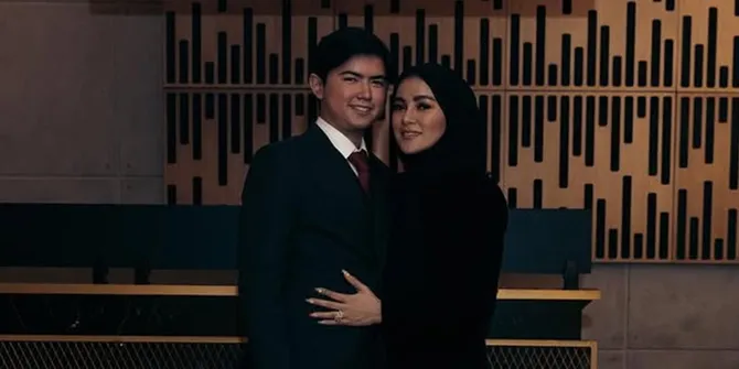 Potret Ganteng Sean Alexander Anak Olla Ramlan, Seumuran dengan Tristan Molina