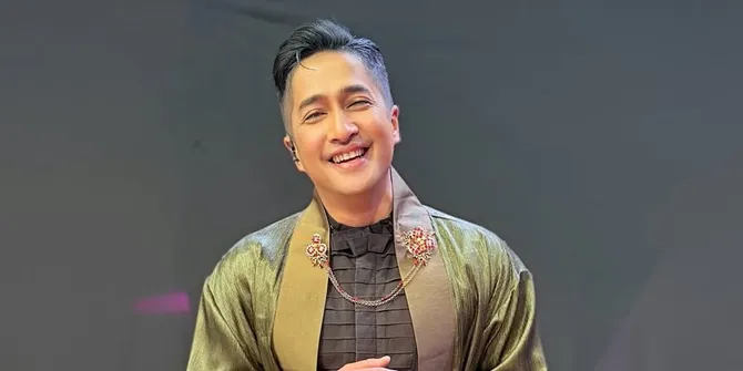 Potret Irfan Hakim Preloved Baju Gratis Saat Halal Bi Halal, Senang Semuanya Bahagia