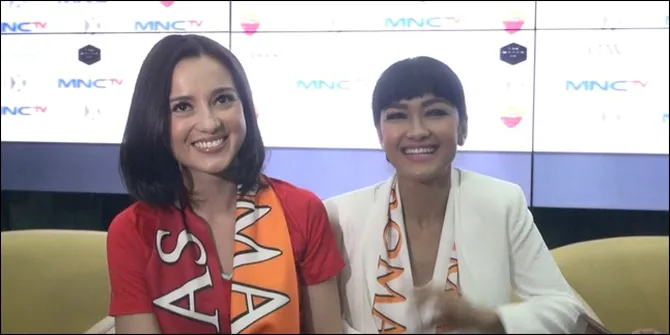 Potret Julia Perez & Julie Estelle Ucapkan Janji Untuk Timnas