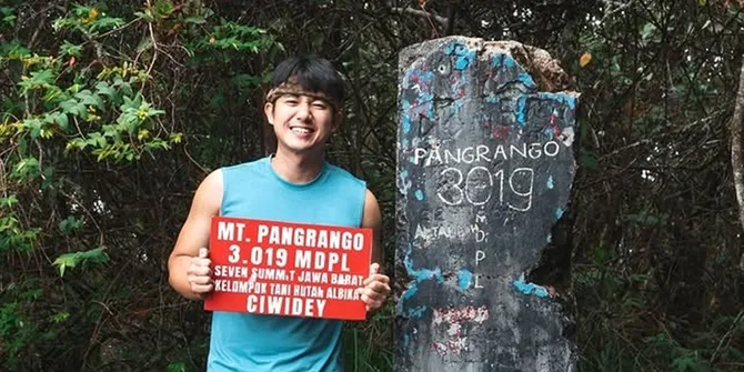 Potret Kenny Austin yang Dikabarkan Bakal Nikahi Amanda Manopo, Suka Naik Gunung