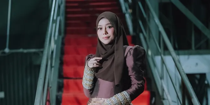 Potret Lesti di Mega Konser 'Kecanduan Kamu', Duet bareng Nassar Nyanyikan 'Zapin Melayu'