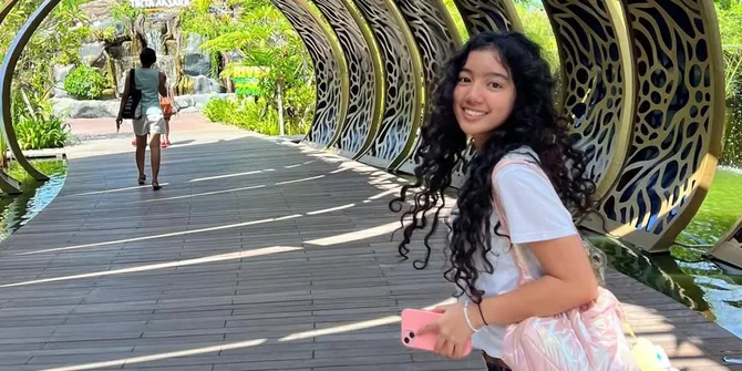 Potret Leticia Joseph Tampil Manglingi Sanggulan dan Berkebaya, Anak Bali Jadi Putri Solo