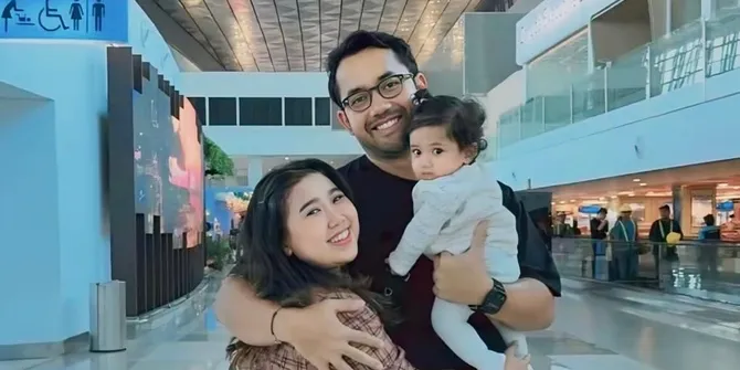 Potret Liburan Kiky Saputri ke Singapore, Sempat Kunjungi 'Harry Potter Visions of Magic Singapore'