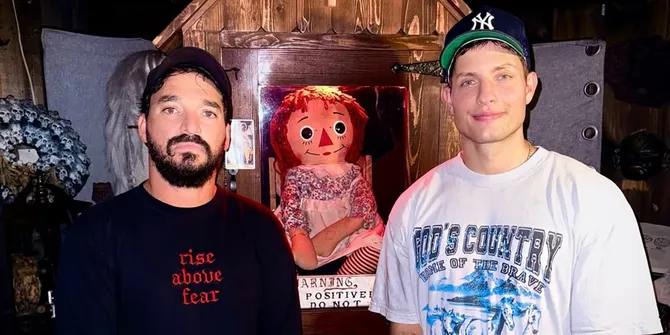 Potret Matt Rife Jadi Wali Annabelle Setelah Beli Rumah yang Menginspirasi 'THE CONJURING'