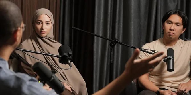Potret Nikita Willy & Indra Priawan Podcast Bareng Mohammed Faris