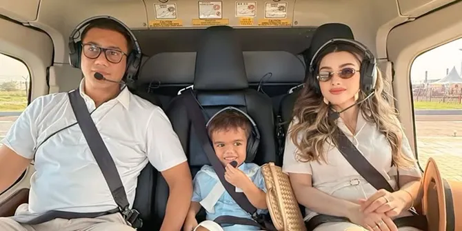7 Potret Nourah Sheivirah dan Teuku Rafly Ajak Anak Naik Helikopter, Seru