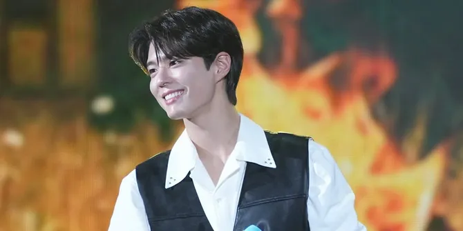 Potret Park Bo Gum Jadi Aktor Korea Pertama Datangi Cafe Event Fans Indonesia