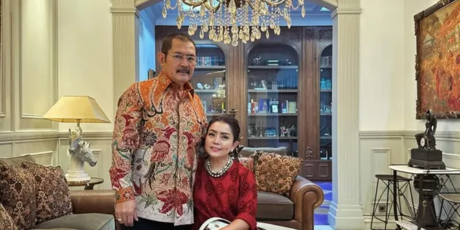 8 Potret Rumah Mayangsari di Purwokerto, Ada Sentuhan Tradisional dan Punya Halaman Belakang yang Luas