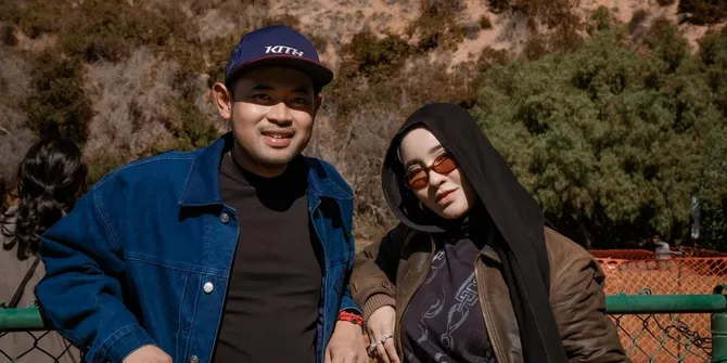 Potret Shandy Purnamasari 'Pacaran' Bareng Suami Ala Artis Hollywood di AS