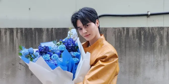 Potret Song Kang di Fan Meeting Shanghai, Gantengnya Disebut Mirip AI