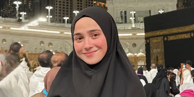 Potret Syifa Hadju Cantik Bercadar Saat Umrah Sebelum Menikah