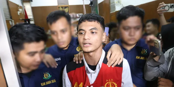 Potret Vadel Badjideh Divonis 9 Tahun dan Denda Rp1 Miliar Atas Kasus Putri Nikita Mirzani