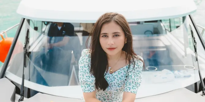 Prilly Latuconsina Tunjukkan Kantor Kapal Pesiarnya, Proses Pembangunan
