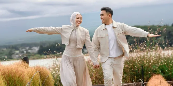 Puteri Modiyanti Anak Tommy Soeharto Dilamar Kekasih di Danau Kawaguchiko Jepang
