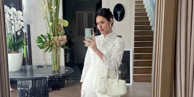 Raisa Lebaran Perdana Tanpa Hamish Daud, Hangat Bareng Zalina dan Ziarah ke Makam Ibunda