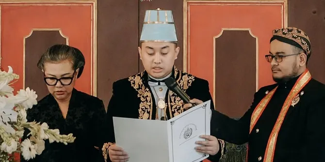 Raja Baru Keraton Solo, Paku Buwono XIV: Pemimpin Gen Z yang Lanjutkan Tradisi Mataram