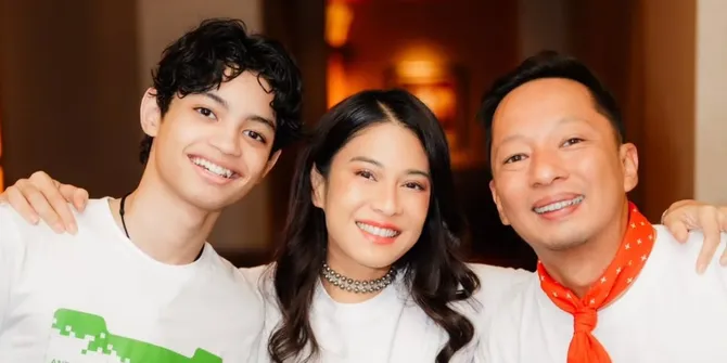 Ringgo Agus Rahman Berkaca Soal Hubungan dengan Ayah Lewat 'ESOK TANPA IBU'