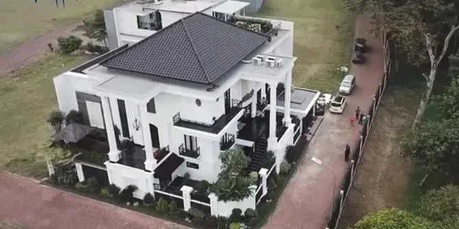22 Rumah Mewah Artis Indonesia 2025, Ada yang Mirip Lobi Hotel Bintang Lima - Harga Fantastis