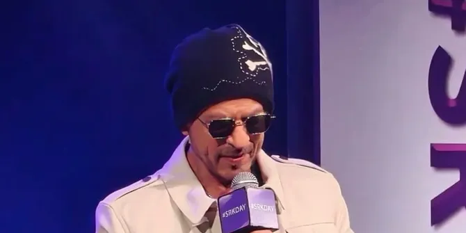 Shah Rukh Khan Rayakan Ultah ke-60, Absen Sapa Fans di Depan Mannat Karena Ini