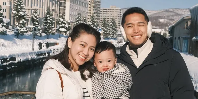 Shania Junianatha Eks JKT48 Bagikan Pengalaman Traveling Bareng Anak yang Masih 1,5 Tahun