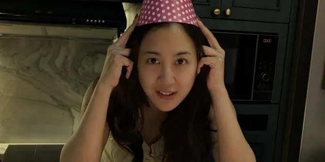 Sherina Pamer Wajah Bare Face Saat Rayakan Ultah ke-36 Bareng Bestie