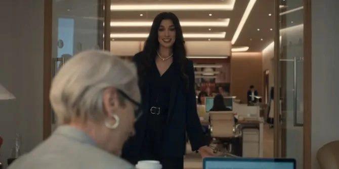 Sinopsis 'THE DEVIL WEARS PRADA 2', Anne Hathaway Kembali ke Kantor Runaway