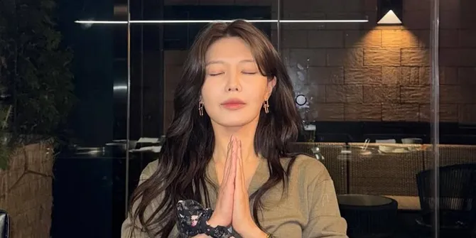 Sooyoung Rayakan Ultah Ke-36 Bareng SNSD, Ini Beberapa Kadonya