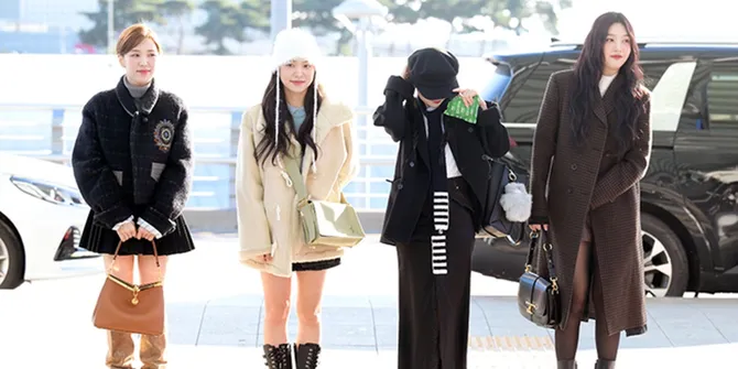 Tanpa Seulgi, Potret Red Velvet di Bandara Berangkat ke Indonesia Pakai OOTD Musim Dingin