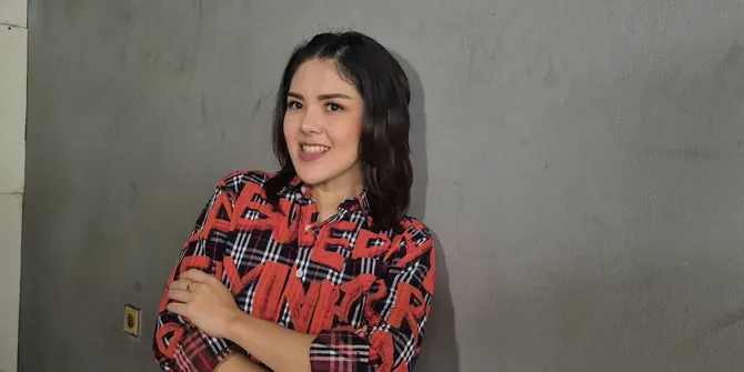 Tina Toon Naik 90 Kg Saat Hamil Hingga Dikira Pakai Topeng