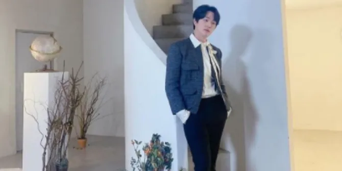 Today is Onewday! Berikut Sederet Foto dan Fakta dari Onew, Leader SHINee