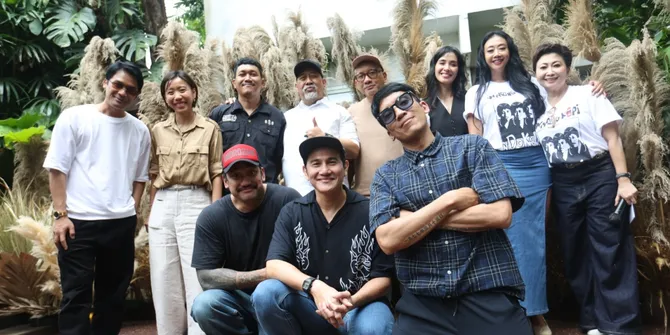 Totalitas Tora Sudiro Akting di Warkop DKI Terbaru