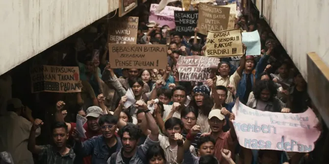 Trailer Film 'LAUT BERCERITA', Reza Rahadian Jadi Aktivis Jelang Runtuhnya Orde Baru