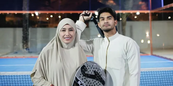 Tyas Mirasih & Tengku Tezi Main Padel Pakai Baju Syar'i