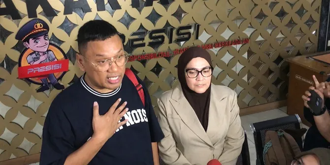 Uya Kuya Beranikan Diri Tampil Perdana Depan Publik Pasca Rumah Dijarah, Sempat Keluar Diam-Diam