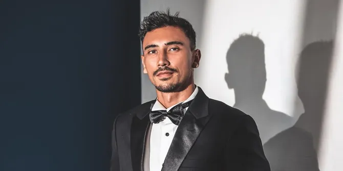 Vincent Verhaag Bangga Kini Punya KTP Biru Tanda WNI, Bahagia & Bersyukur Banget