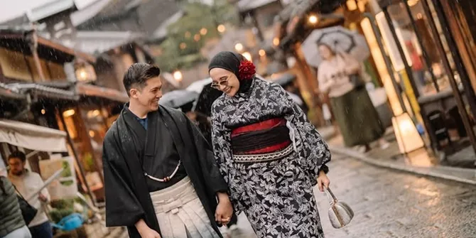 Zaskia Sungkar Maternity Shoot di Jepang, Happy Kesampaian Pakai Kimono