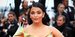 Jadi Mermaid Emas, Gaya Pertama Aishwarya Rai di Cannes 2019 Nggak Banget
