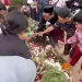 Potret Pemakaman Hengki Kawilarang, Aisyahrani Ungkap Sang Desainer Sempat Cuci Darah Sebelum Meninggal