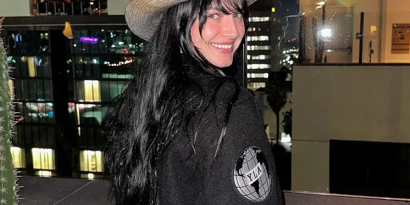 10 Potret Erin Maloney, Wanita Cantik yang Santer Dikabarkan jadi Pemeran Nico Robin di ONE PIECE Live Action Season 2
