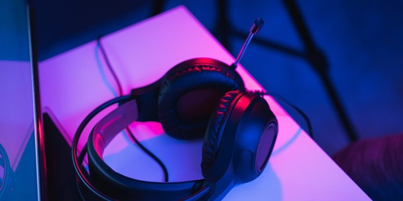 13 Rekomendasi Headset Gaming Wireless Terbaik untuk Bermain