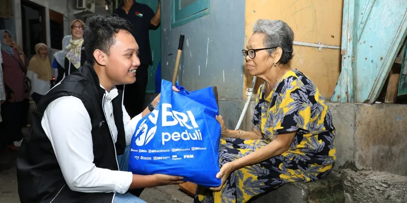 Maknai Bulan Ramadan, BRI Group Gelar Program Berbagi Sembako di Berbagai Wilayah