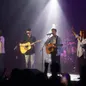 Konser Commons Worship 'What A Beautiful Name Tour' Sukses Digelar di Jakarta