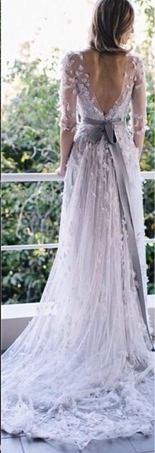 10 Inspirasi Gaun Pengantin Warna Ungu Muda Cantik Banget 10 Inspirasi Gaun Pengantin Warna Ungu Muda Cantik Banget