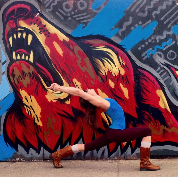 Harmoni Cantik Antara Olahraga Yoga Seni Grafiti Jalanan Menurut Soren