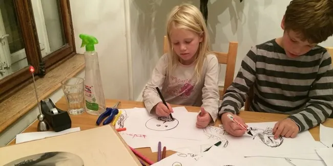 Membuat Anak Jadi Kreatif | kreatif dan imajinatif anak buat foto hitam putih jadi Membuat Anak Jadi Kreatif | kreatif dan imajinatif anak buat foto hitam putih jadi