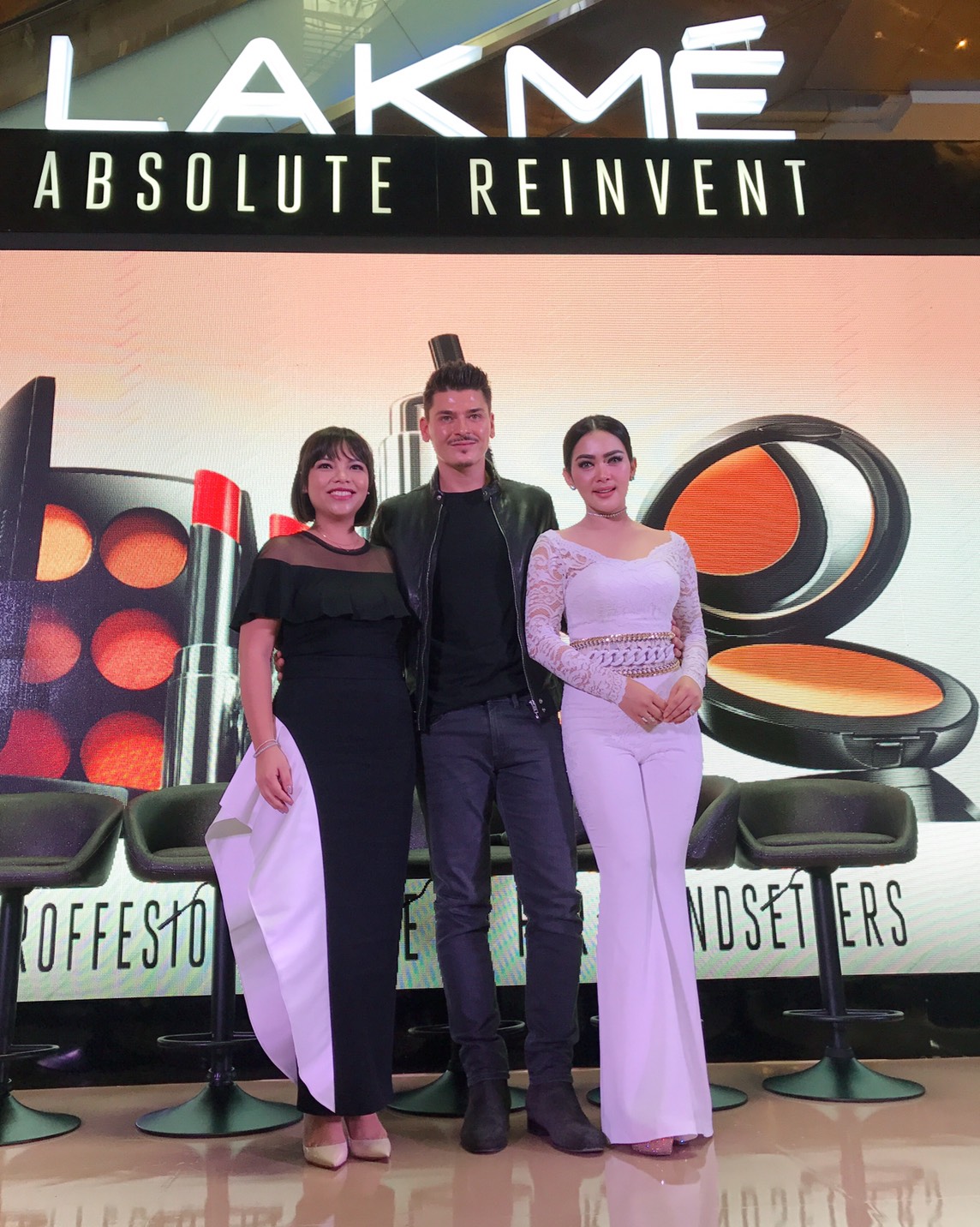 Seru Peluncuran Lakme Absolute Reinvent Bareng Mario Dedivanovic