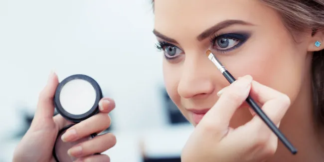 Eyeshadow Awet tips agar eyeshadow lebih awet berjam jam vemale Eyeshadow Awet tips agar eyeshadow lebih awet berjam jam vemale